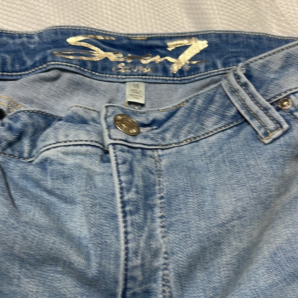 Seven7 Shorts - Picture 2 of 7